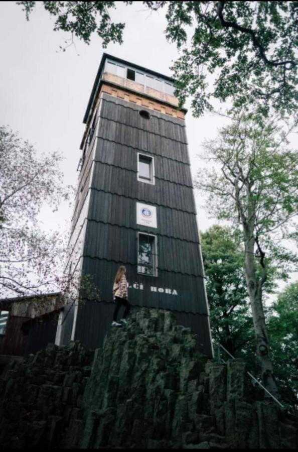 伦布尔克Podkrovni Apartman Tereza公寓 外观 照片